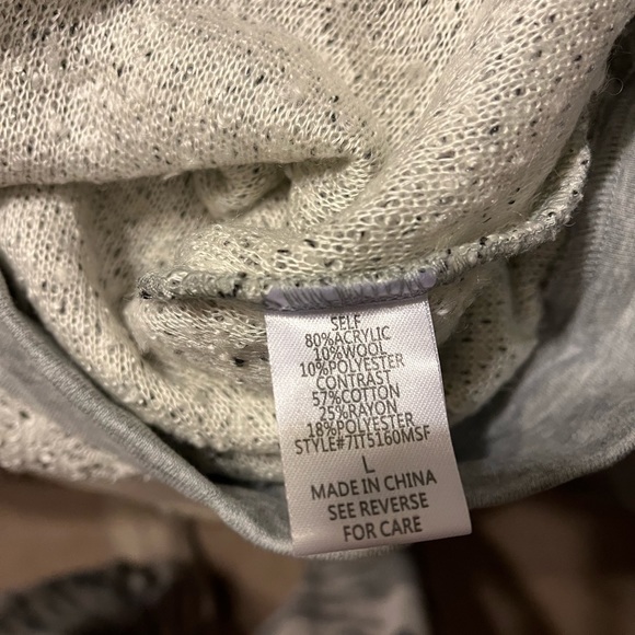 Mia & Tess shirt - Picture 3 of 3